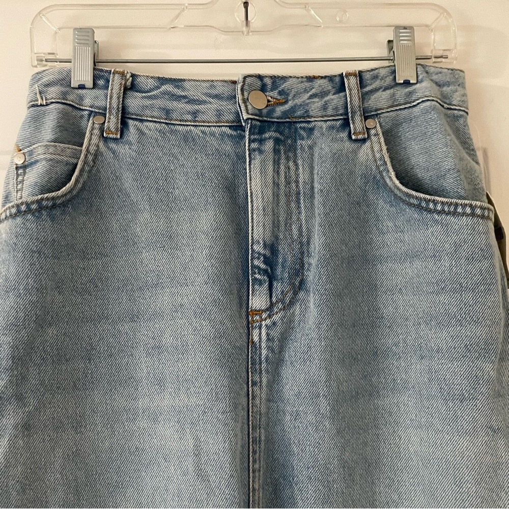Pilcro Light Wash Denim Jean Skirt Sz 6 - Picture 2 of 11